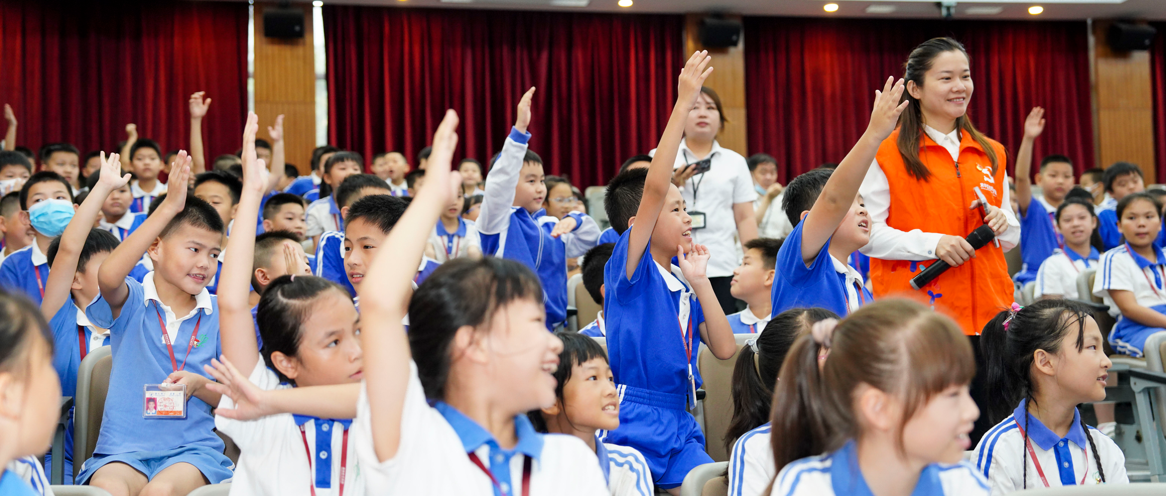 宝运莱暖童心公益活动，，，，，，，康健课堂走进校园