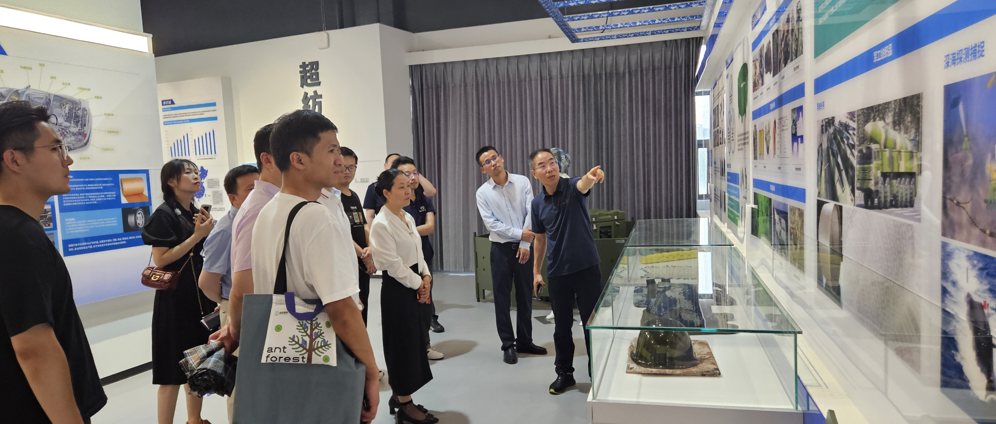 中南医院旅行宝运莱立异研究院相助高校武汉纺织大学，，，，共探医纺连系立异之路